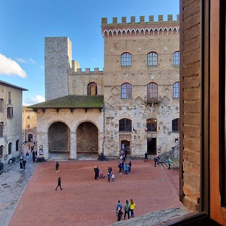 Sangi Studio Apartment - With Amazing View Of The Duomo San Gimignano Exteriör bild